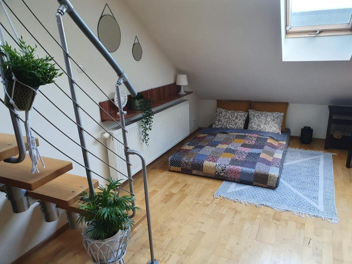 Апартаменты Happynest In Old Town Краков Экстерьер фото